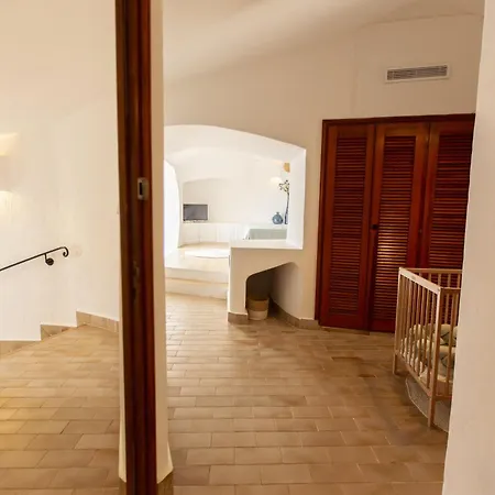 Villa Pierre Puccinelli Порто-Веккьо